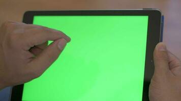 Tapping Greenscreen on Ipad video