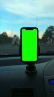 smartphone verde schermo nel auto video