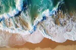 Oceano ola y arenoso playa desde arriba. resumen zumbido marina. ai generado foto