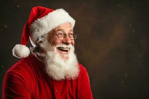 ai generado retrato de hermoso sonriente hombre en Papa Noel claus vistiendo foto