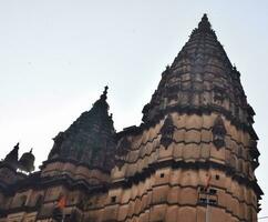 hermosa ver de orchha palacio fuerte, raja mahal y chaturhuj templo desde jahangir mahal, orcha, madhya pradesh, jahangir mahal - orchha fuerte en orcha, madhya pradesh, indio arqueológico sitios foto