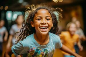 un teatro verano acampar dónde niños sumergirse sí mismos en el mundo de interino canto y bailando foto