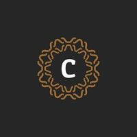 inicial letra C ornamental frontera circulo marco logo vector