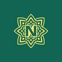 amarillo verde moderno y elegante inicial letra norte simétrico floral estético logo vector