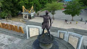 antenne visie van nani wrattenbeen monument Bij Taruna blijven plein video