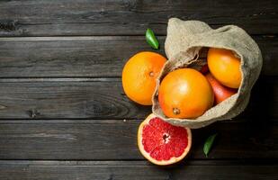 Grapefruits in an sack. photo