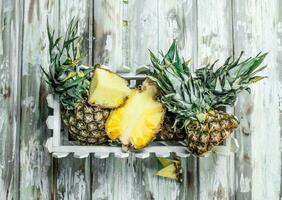 The smell of fresh pineapples per box. photo