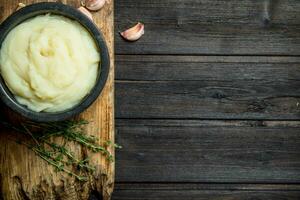 Mashed potatoes with thyme . photo
