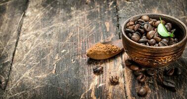 café frijoles en un bol. foto