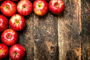 Fresh red apples. photo