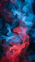 azul y rojo fumar en un negro antecedentes generativo ai foto