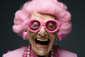 mujer contento mayor rosado antiguo foto