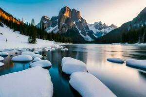 nieve cubierto rocas en un río con montañas en el antecedentes. generado por ai foto