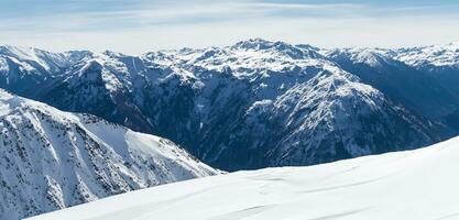 Panorama of snowy mountains Cold mountains and skyline snow-covered mountain peaks Mount Everest photo