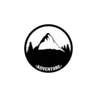 montaña logo, aventuras logo. vector ilustración para camiseta y otro