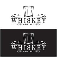 Clásico prima whisky logo etiqueta con vaso o cerveza. para bebidas, barras, clubs, cafés, compañías. vector