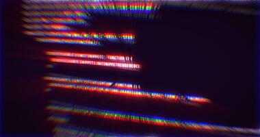 mecanografía un digital código por un programador en un programación idioma, luminoso letras y números. haciendo computadora programas púrpura antecedentes foto