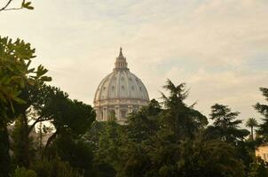 hermosa ver un católico edificio en Vaticano ciudad foto