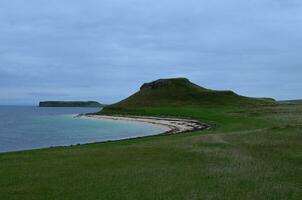 lámpara excursionismo colina en el isla de skye foto