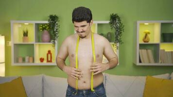 masculino cintura medidas corpo gordo. obesidade e peso perda. video