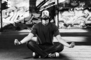 urban yoga man photo