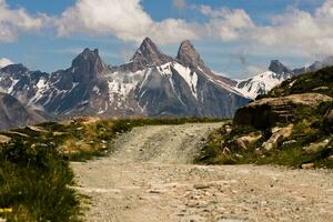 majestuoso alpino picos temor inspirador agujas d'arves paisaje en Saboya foto