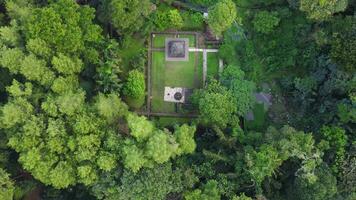 oiseau œil vue de sumberawan temple et tout autour ses emplacement video