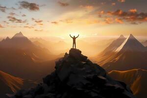 hombre en pie en parte superior de un acantilado a puesta de sol con luz de sol acecho el hermosa montaña. logro éxito concepto. ai generado foto
