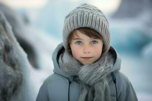 niño chico en calentar invierno ropa a aldea. generar ai foto