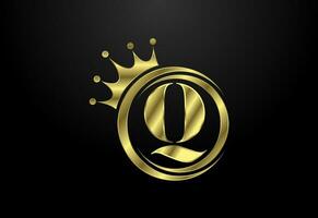 English alphabet Q with a crown. Royal, King, queen luxury symbol. Font emblem. Vector illustration