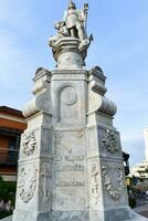 Christopher Columbus Statue in Plaza de la Aduana photo