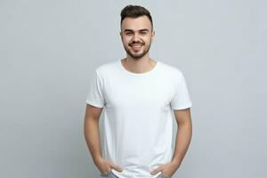 joven masculino retrato en blanco camiseta. generar ai foto