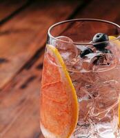 Gin and Tonic cocktail with grapefruit photo