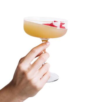 mujer mano participación daiquiri cóctel con fresa foto