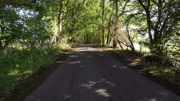 l'automne conduire par tranquille campagne routes video