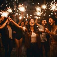 alegre reunión amigos celebrando nuevo años víspera con festivo fuegos artificiales y sonriente caras ai generativo. foto