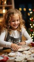 linda pequeño niña emocionado decorando monigote de nieve galletas con Crema foto