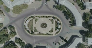 aéreo ver de el la carretera en el ciudad de bakú, azerbaiyán video