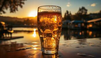 puesta de sol bebida al aire libre, cerveza oscuridad bar, bebida establecimiento Bebiendo vaso generado por ai foto