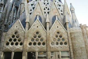 exterior de el sagrada familia basílica en Barcelona, Cataluña, España foto