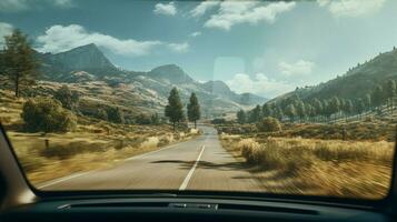 conducción mediante tranquilo montaña paisaje reflejando foto