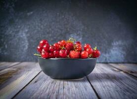 fresh red berries from the garden photo