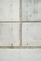 White concrete wall photo