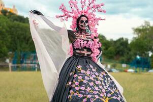 encantador catrina un dia Delaware los muertos Sesión de fotos en cholula cempasúchil campos, enmarcado por el icónico cholula iglesia, celebrando belleza y tradicion