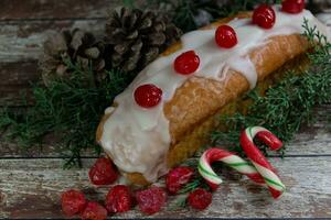 Fruta pudín con Navidad decoraciones foto