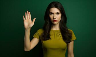 mujer blanco con confianza mostrando un detener mano firmar, ai generativo. foto