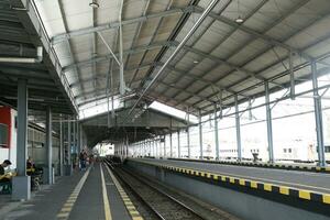 el ver de el tren estación desde el fuera de foto