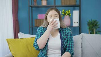 Sneeze woman illness video