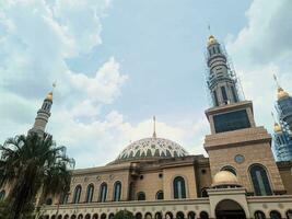 The Islamic Center, the largest mosque in the city of Samarinda, East Kalimantan, is suitable as a tourist attraction photo