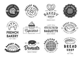 conjunto de Clásico estilo panadería tienda etiquetas, insignias, emblemas y logo. vector ilustración. monocromo gráfico Arte con grabado diseño elementos. colección de lineal gráfico en blanco antecedentes.